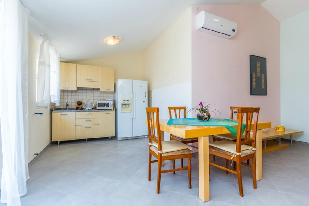 Apartment Mirjana Pula Room photo